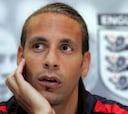 Rio Ferdinand renueva por una temporada más con los 'devils'