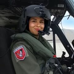 Ella es Natalia Henríquez, la primera mujer piloto chilena en aterrizar en el Polo Sur: trasladó al Presidente Boric