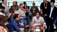 Roger Federer con la prensa en Miami.