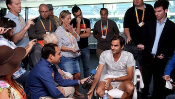 Roger Federer con la prensa en Miami.