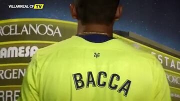 Regresa el goleador: Así fue presentado Bacca en Villarreal