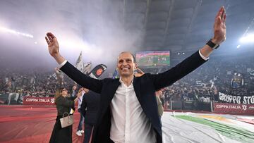 Soccer Football - Coppa Italia - Final - Atalanta v Juventus - Stadio Olimpico, Rome, Italy - May 15, 2024 Juventus coach Massimiliano Allegri celebrates after winning the Coppa Italia final REUTERS/Alberto Lingria