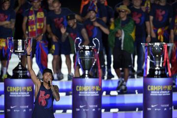 Triplete. Fue la temporada soñada del Barcelona. La comunión entre plantilla, cuerpo técnico y afición era latente y quedó reflejado en el campo y los títulos. Neymar empezó a recordar al mejor Ronaldinho.