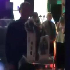 ¿Preocupado? James se marca este 'swing' por su cumpleaños