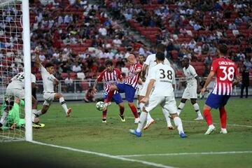 PSG 2-1 Atlético de Madrid | Víctor Mollejo recortó las distancias y puso el 2-1 en el marcador aprovechando un rechace en el área.