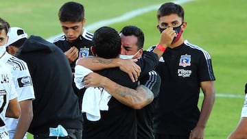 Futbol, Colo Colo vs Universidad de Concepcion.
Partido por el decenso, campeonato Nacional 2020.
Los jugadores de Colo Colo celebran la victoria contra Universidad de Concepcion por el partido que define el decenso a la primera B realizado en el estadio Fiscal de Talca, Chile.
17/02/2021
Dragomir Yankovic/Photosport
Football, Colo Colo vs Universidad de Concepcion.
2020 National Championship.
Colo Colo `s players celebrate the victory against Universidad de Concepcion for the permanence in first division definition match held at the Fiscal stadium in Talca, Chile.17/02/2021
Dragomir Yankovic/Photosport