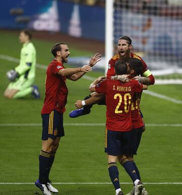 2-0. Ferrán Torres celebró el segundo gol.