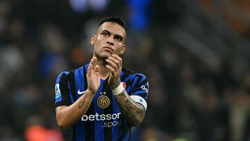 Inter Milan's Argentine forward #10 Lautaro Martinez greets fans at the end of the Italian Serie A football match between Inter Milan and Juventus at San Siro stadium in Milan, on October 27, 2024. (Photo by Gabriel BOUYS / AFP)