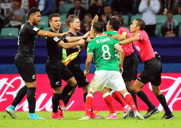 Así fue la bronca entre México y Nueva Zelanda en Confederaciones