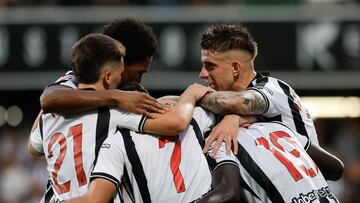 El Castellón celebra uno de sus cuatro goles.