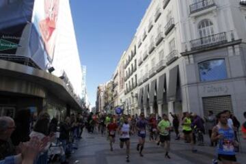 39 edición de la maratón de Madrid. Hoy las calles de Madrid han congregado 33.000 corrredores en las tres carrereas (10 km, medio maratón y maratón)