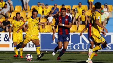 Sergio Aguza durante su debut con el Alcorcón.
