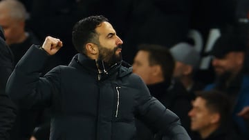 Soccer Football - Europa League - Manchester United v Bodo/Glimt - Old Trafford, Manchester, Britain - November 28, 2024 Manchester United manager Ruben Amorim celebrates after Rasmus Hojlund scores their second goal REUTERS/Molly Darlington