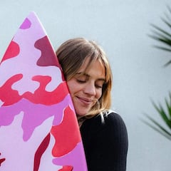 Laura Crane: “Estábamos súper sexualizadas por la industria del surf”