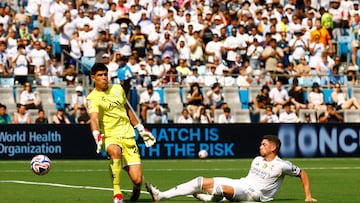 Soccer Football - FIFA Club World Cup - Group H - Real Madrid v Pachuca - Bank of America Stadium, Charlotte, North Carolina, U.S. - June 22, 2025 Real Madrid's Federico Valverde scores their third goal past Pachuca's Carlos Moreno REUTERS/Susana Vera TPX IMAGES OF THE DAY