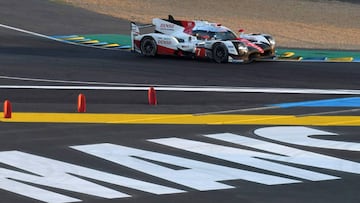 El coche l&iacute;der en Le Mans.