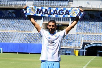 Einar con la bufanda del Málaga-