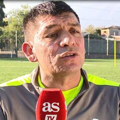 "Si estuviera jugando tendría a Valdivia en la banca"