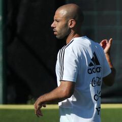 Argentina must rise to Messi's standards, says Mascherano
