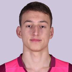 Madrid y Barça, interesados en la promesa serbia Nikola Jovic