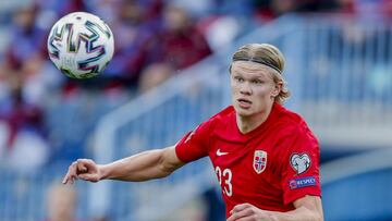 Erling Haaland con la selecci&oacute;n de su pa&iacute;s, Noruega.