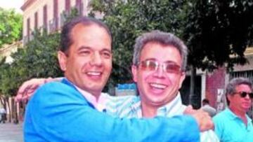 <b>LÓPEZ YA ACUDIÓ AL RESCATE</b> La relación entre Joaquín Morales y José Luis López viene de antiguo. En junio de 2006 El Turronero ya mantuvo varias reuniones con el máximo accionista del Xerez para inyectar dinero y ayudar financieramente a la entidad azulona.