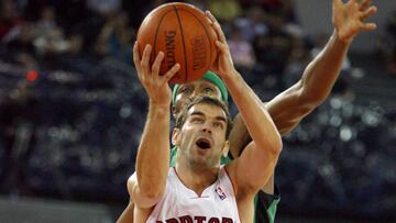 Jos&eacute; Manuel Calder&oacute;n, con Toronto Raptors.