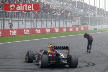 Sebastian Vettel celebrando su décima victoria de la temporada y su cuarto campeonato consecutivo.