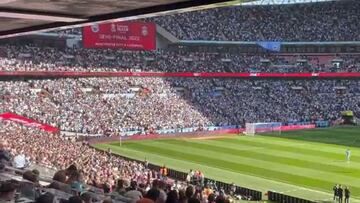 Vergüenza en Inglaterra por esto de la afición del City durante el minuto de silencio en Wembley