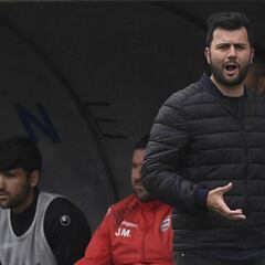 El Adarve destituye a Astu; Masero se hace cargo del equipo