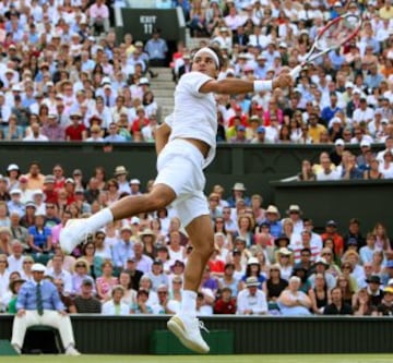El 8 de Julio de 2007 se vuelven a enfrentar en la final de Wimbledon donde Federer conseguiría su quinto trofeo consecutivo en Wimbledon al ganar a Nadal por  7-6 (9-7), 4-6, 7-6 (3), 2-6 y 6-2