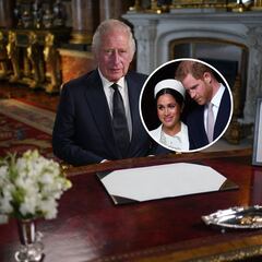 El rey Carlos III expresa su “amor por Harry y Meghan” en su primer discurso