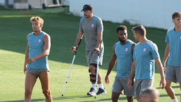 24/07/24 PRETEMPORADA ENTRENAMIENTO ATLETICO DE MADRID
SIMEONE MULETAS