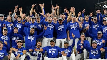 Los Angeles Dodgers se han quedado con la corona de la División Oeste de la Liga Nacional MLB en el Dodgers Stadium. Mandatory Credit: Jayne Kamin-Oncea-Imagn Images