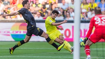 ALTACH, AUSTRIA - JULY 22: Gerard Moreno of Villarreal CF scores his team's first goal during the pre-season friendly match between Borussia Dortmund and Villarreal CF at Stadion Schnabelholz on July 22, 2022 in Altach, Austria. (Photo by Harry Langer/DeFodi Images via Getty Images)
