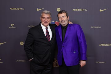 El presidente del FC Barcelona, Joan Laporta con Xavier i Sala en la alfombra roja del gran Teatro del Liceu.