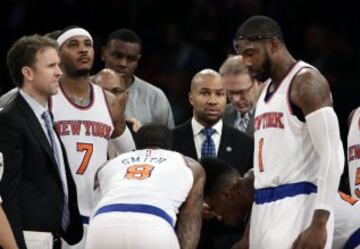 Fisher no encuentra por ahora respuestas: los Knicks, perdidos con un triángulo ofensivo que por ahora no da resultados.