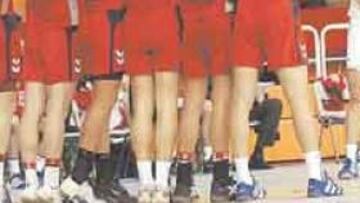 España cumple ante Polonia en su primer test