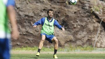 Aitor Sanz en un entrenamiento con el Tenerife