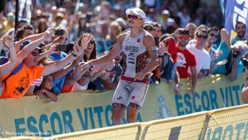 El triatleta extreme&ntilde;o Diego Paredes, durante la Full Vitoria 2015.