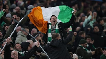 Soccer Football - Champions League - Aston Villa v Celtic - Villa Park, Birmingham, Britain - January 29, 2025 Celtic fans celebrate after Adam Idah scored their second goal REUTERS/Hannah Mckay