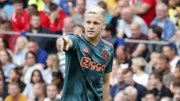 Van de Beek, centrocampista deseado por el Real Madrid, tuvo un debut notable con el Ajax en la liga holandesa.
