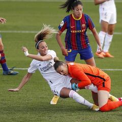 Madrid y Barça, con un presente desigual en el fútbol femenino