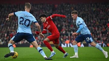 Anfield arropa a Luis Díaz: Ovación en su ingreso ante Brentford