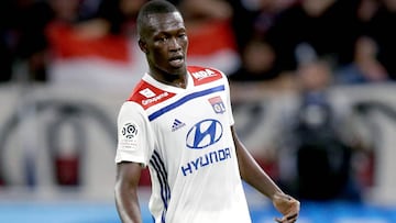 Pape Cheikh, en un partido con el Olympique de Lyon.