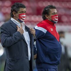 Chivas dedicará a Luis Fernando Tena el Clásico ante América