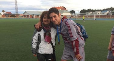 “Pensé que me moría”: dejó el fútbol por un problema cardíaco y hoy es cantante