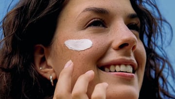 Crema Nivea de lata azul para la cara