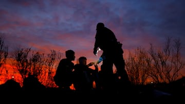 La Administraci車n Trump anuncia la creaci車n de un registro para inmigrantes indocumentados. ?Es obligatorio? Estas personas tienen que inscribirse.