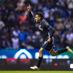 Charly Rodríguez destaca en medio de la crisis de Cruz Azul
